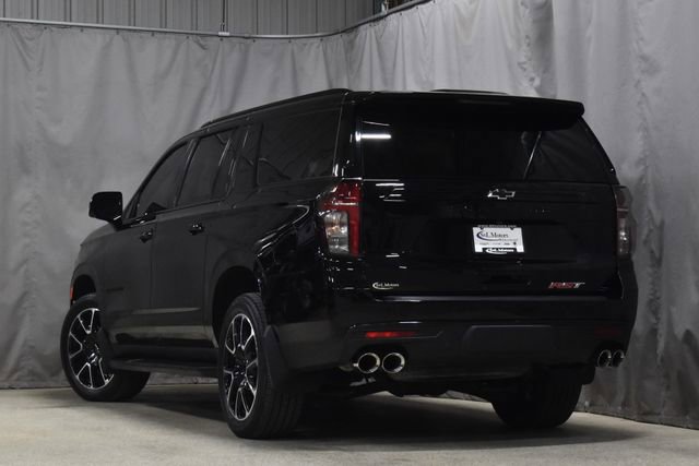 Used 2024 Chevrolet Suburban RST image 2