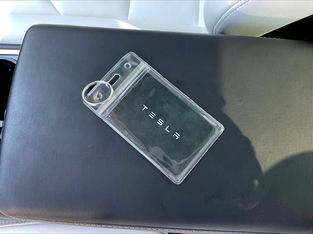 Used 2022 Tesla Model 3 Long Range AWD/4WD image 33