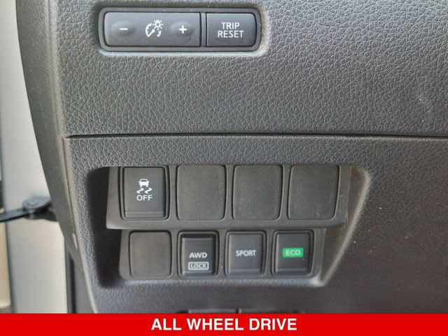 Used 2017 Nissan Rogue S w/ S Appearance Package AWD/4WD image 19
