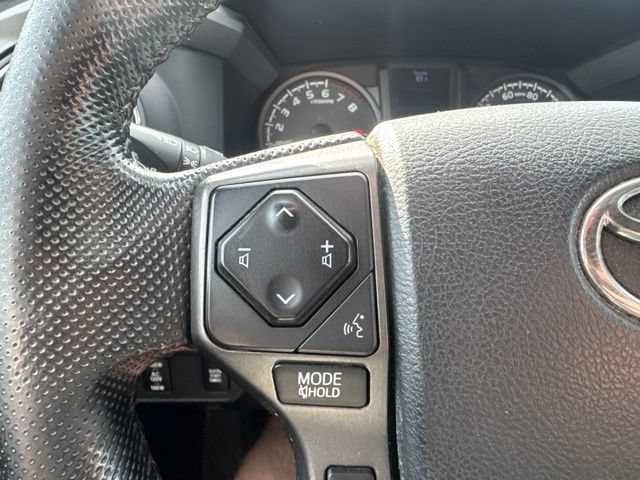 Used 2016 Toyota Tacoma TRD Sport w/ Towing Package AWD/4WD image 18