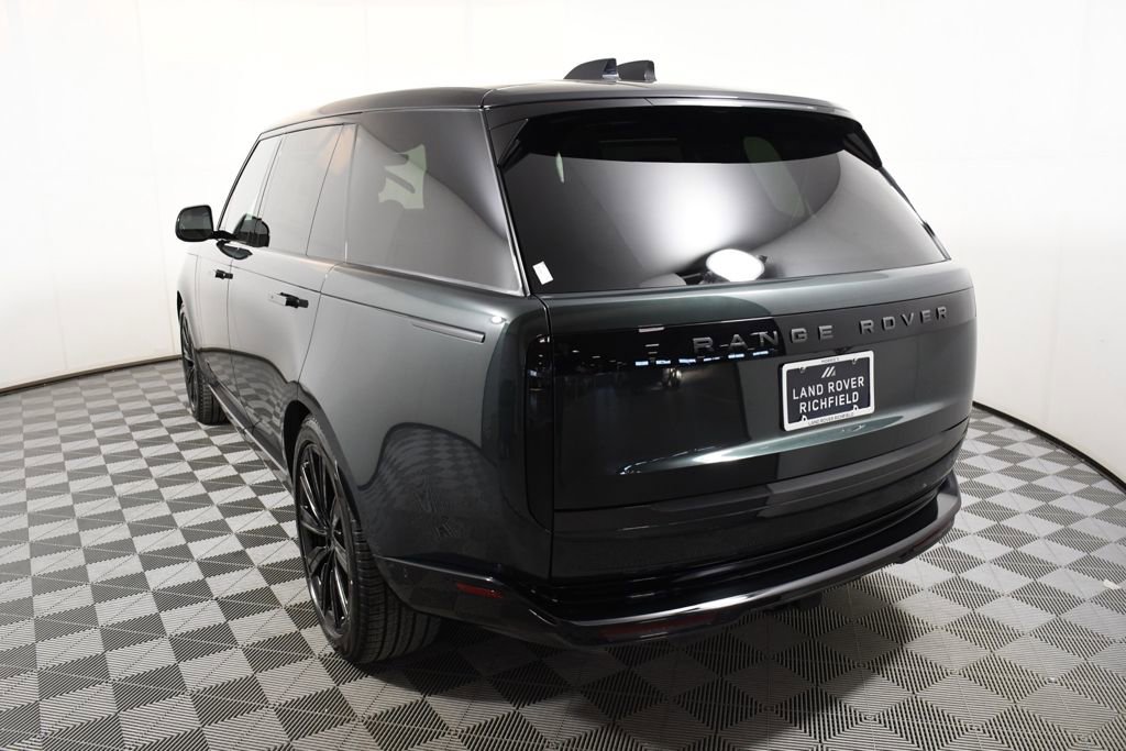 New 2026 Land Rover Range Rover Long Wheelbase SE image 4