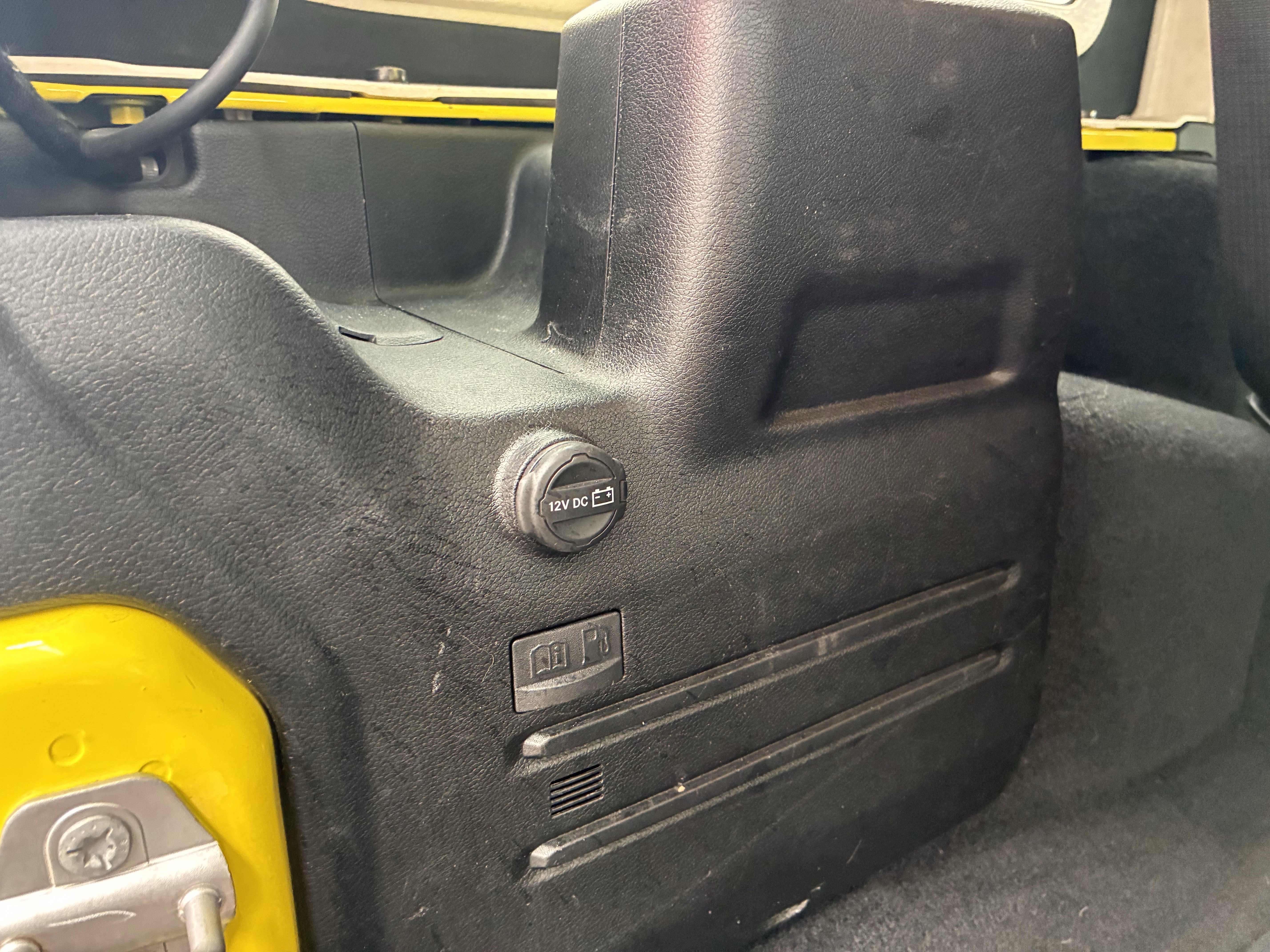 Used 2023 Jeep Wrangler Unlimited Sahara w/ Dual Top Group image 37