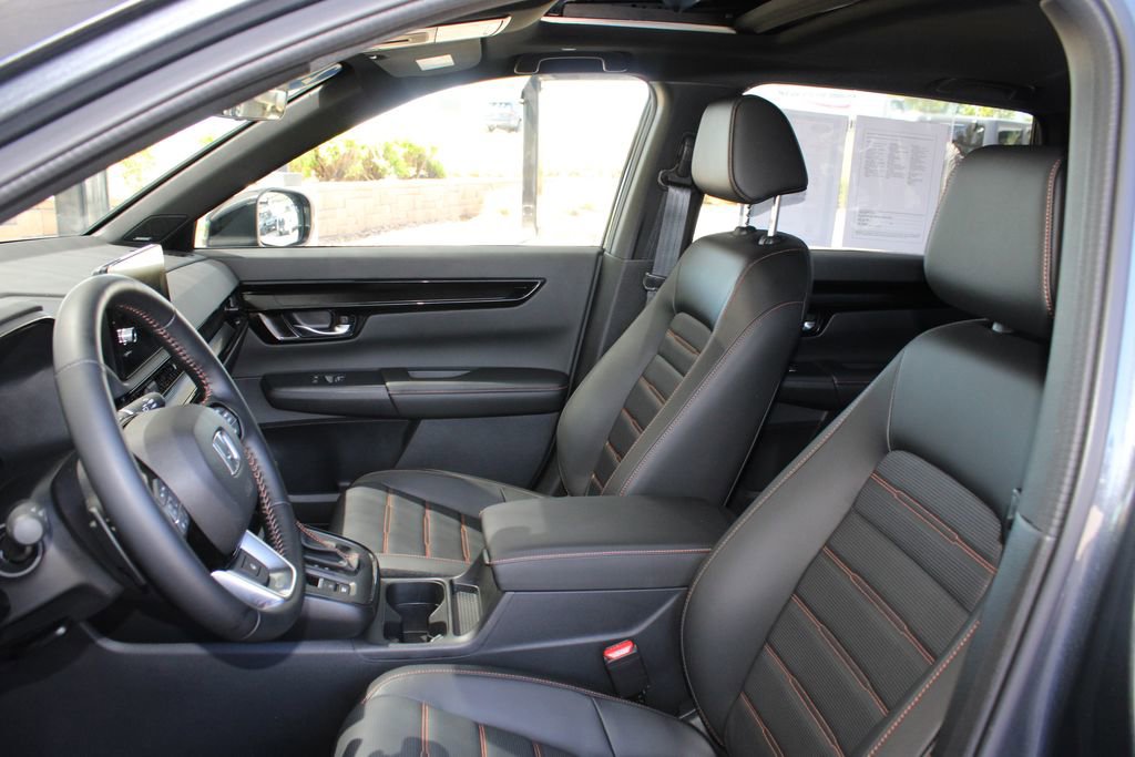 Used 2025 Honda CR-V Sport Touring image 8