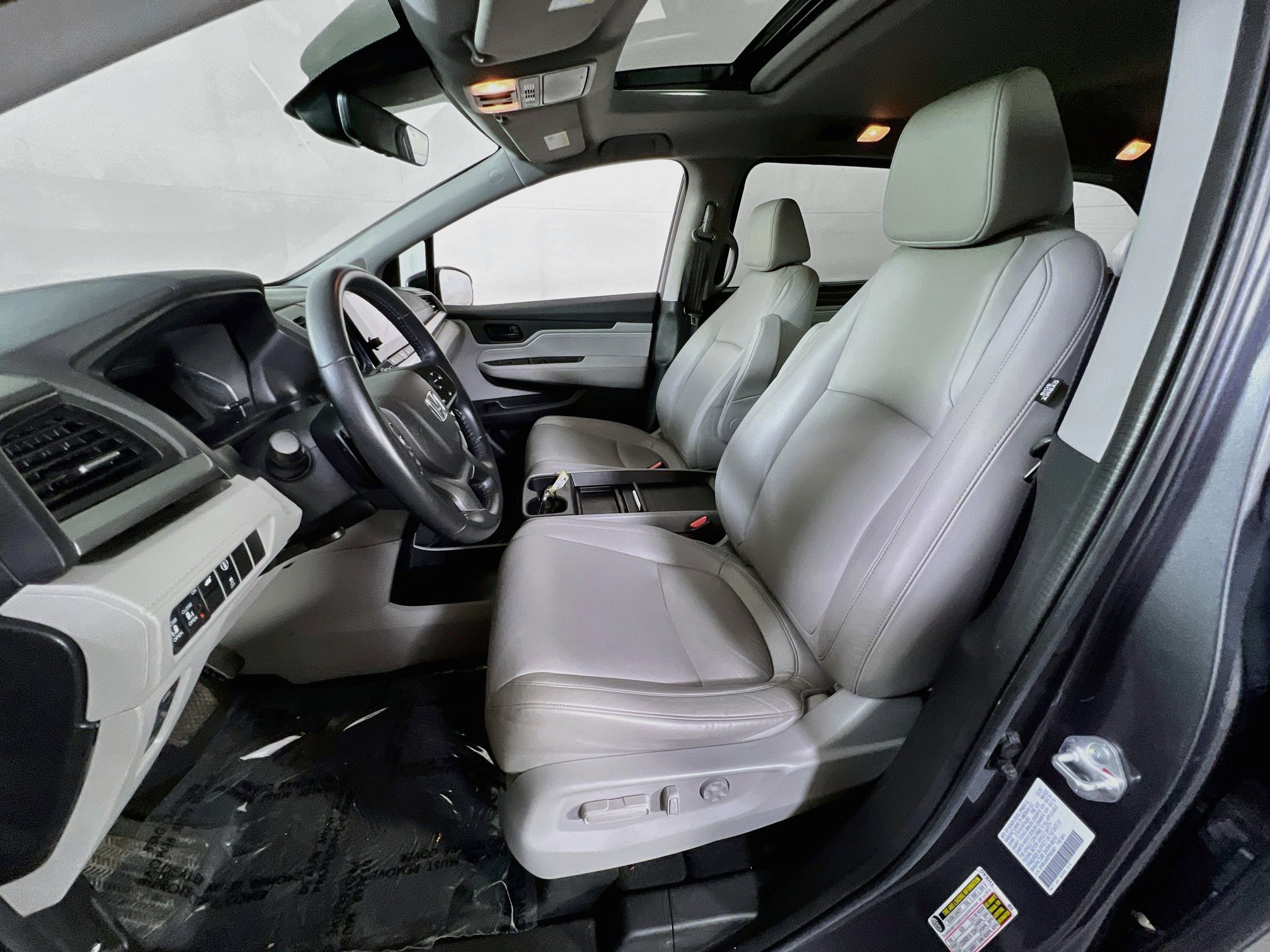 Used 2023 Honda Odyssey EX-L image 20