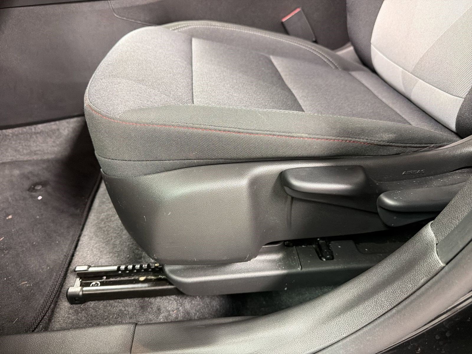 Used 2025 Chevrolet Trax RS w/ Driver Confidence Package FWD image 13