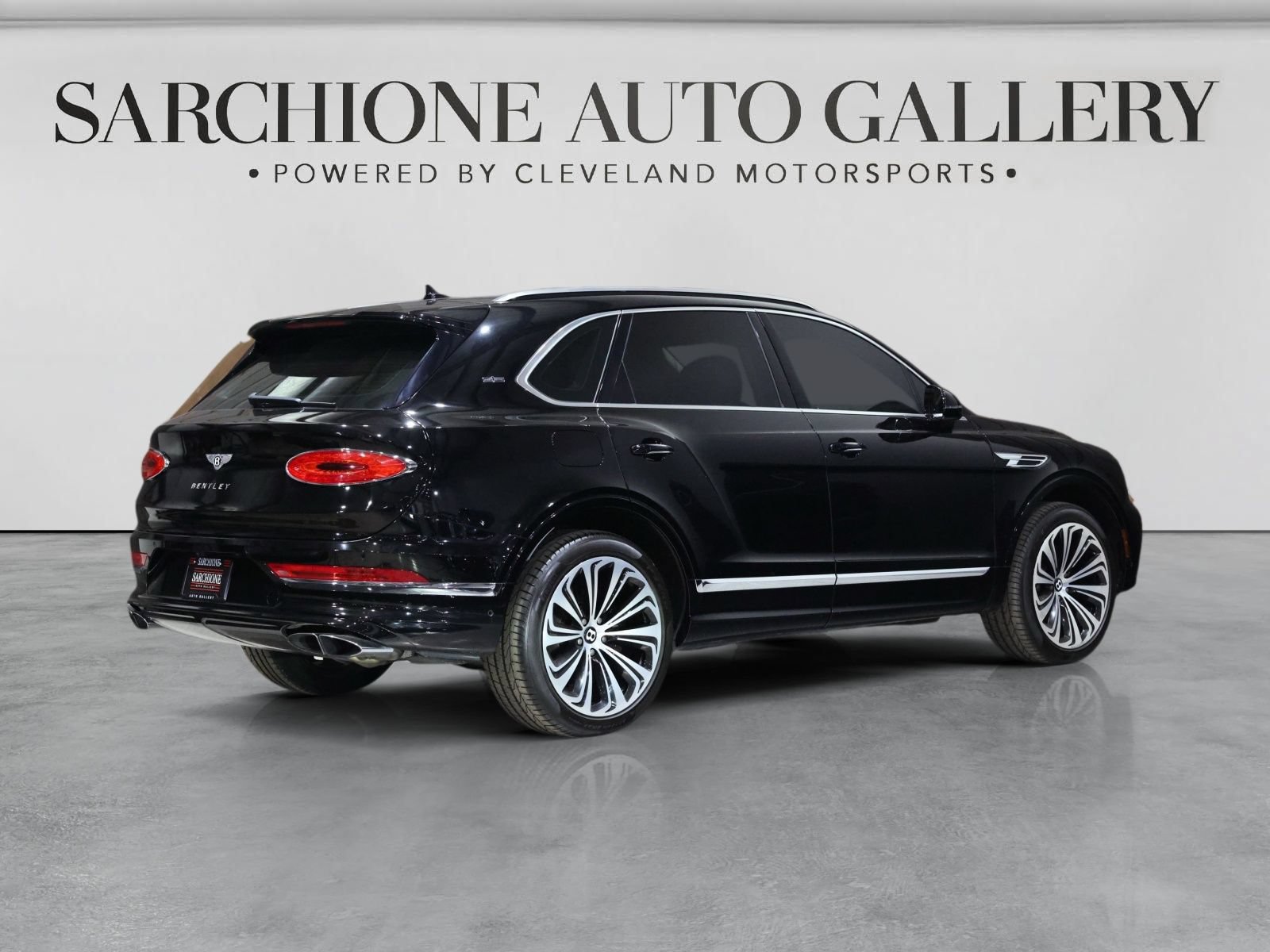 Used 2021 Bentley Bentayga w/ First Edition Specification AWD/4WD image 6