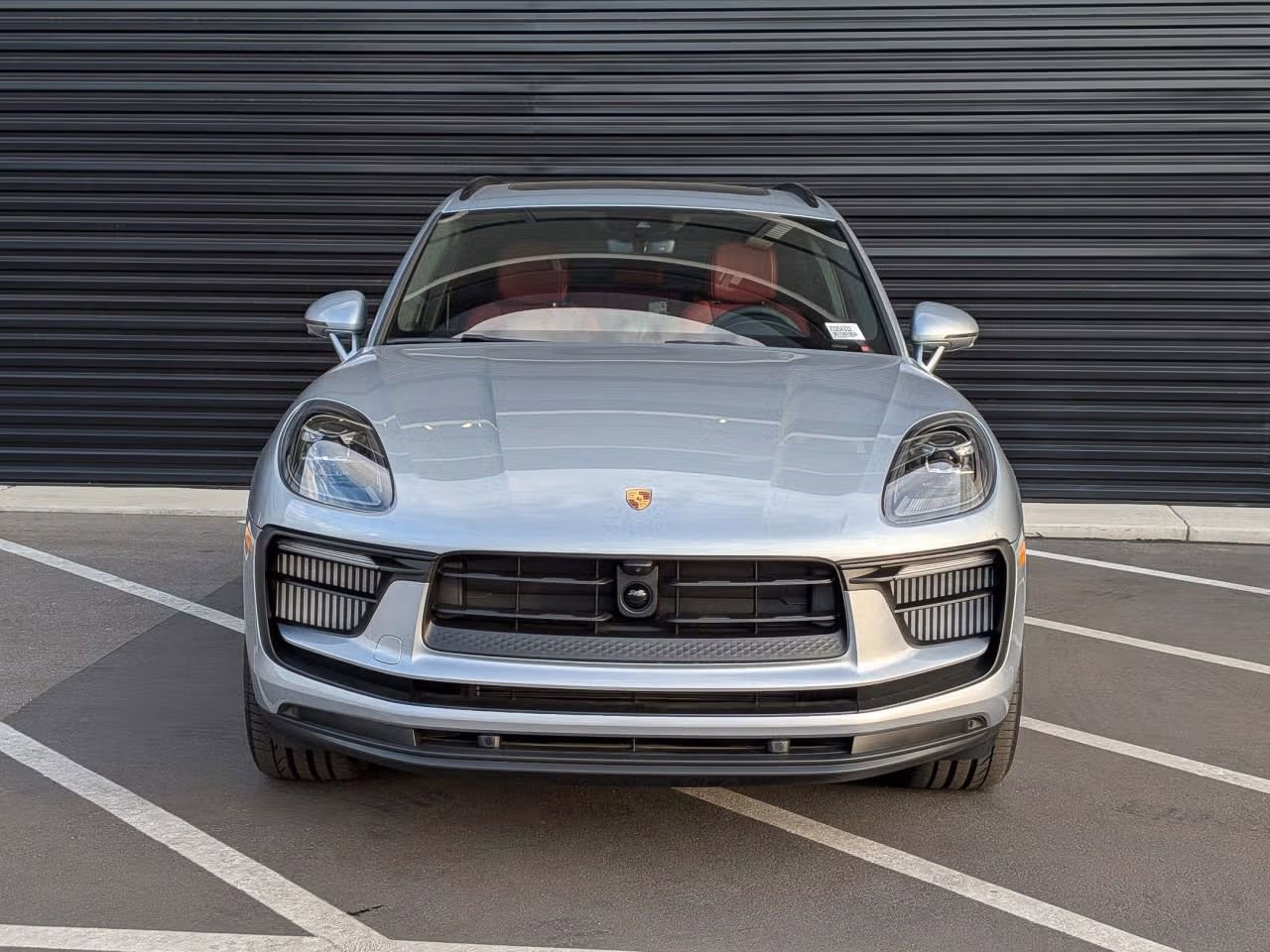 Certified 2025 Porsche Macan S AWD/4WD image 10
