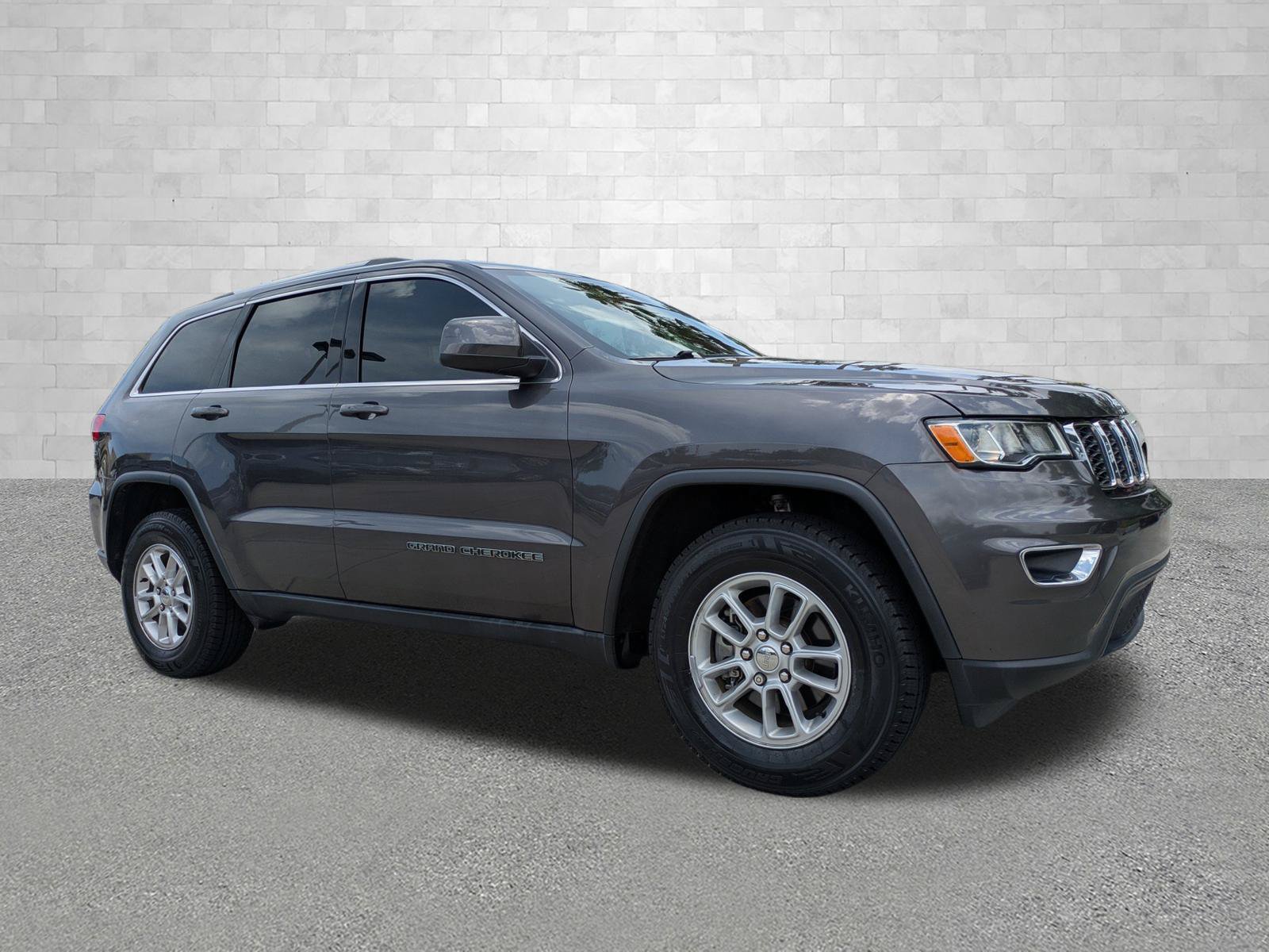 Used 2018 Jeep Grand Cherokee Laredo