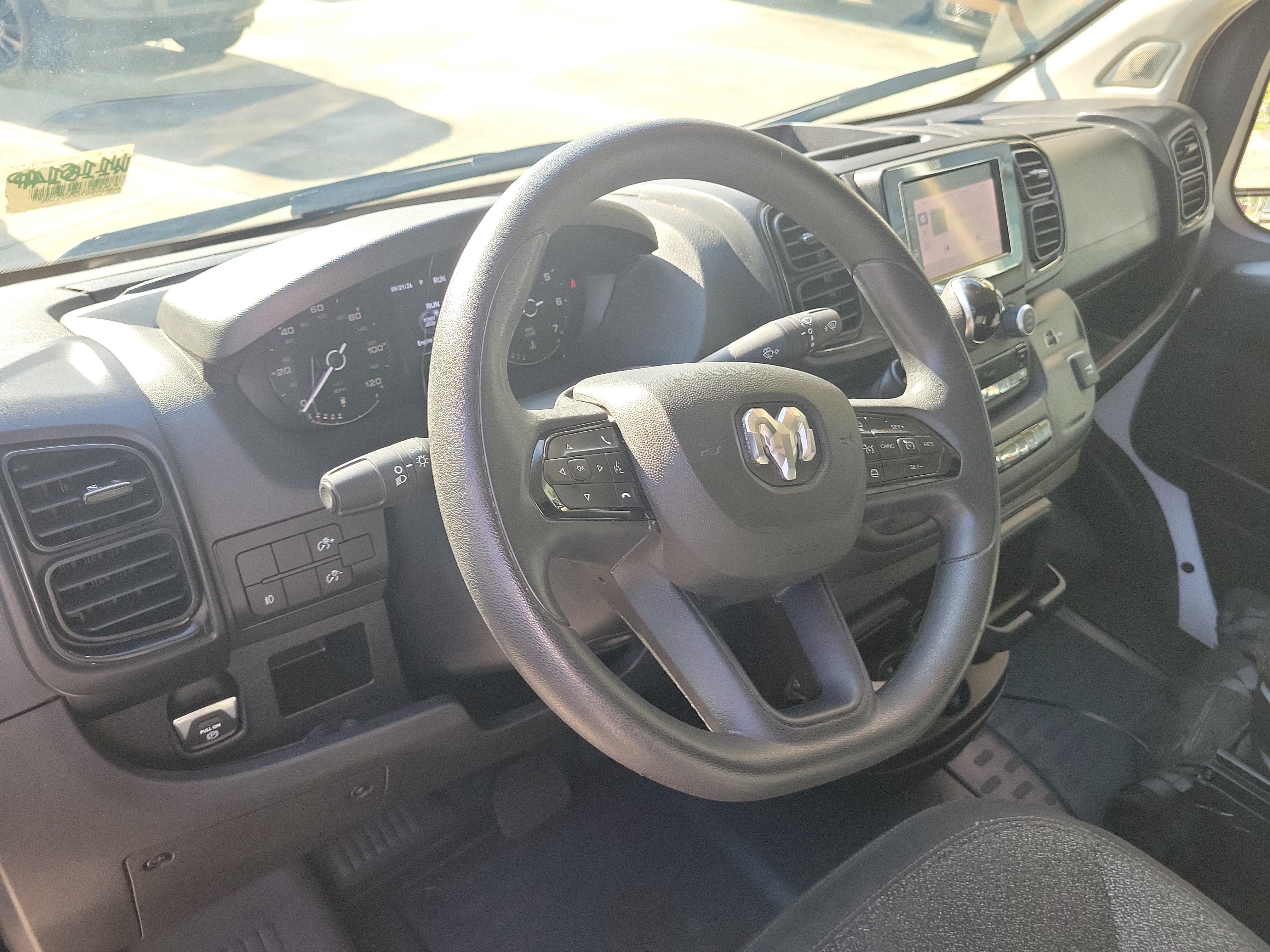 Used 2025 RAM ProMaster 2500 w/ Convenience Group FWD image 20