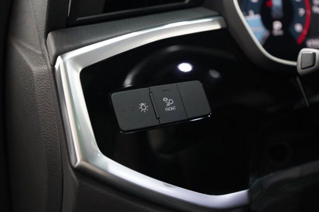 Used 2023 Audi Q3 2.0T Premium image 21