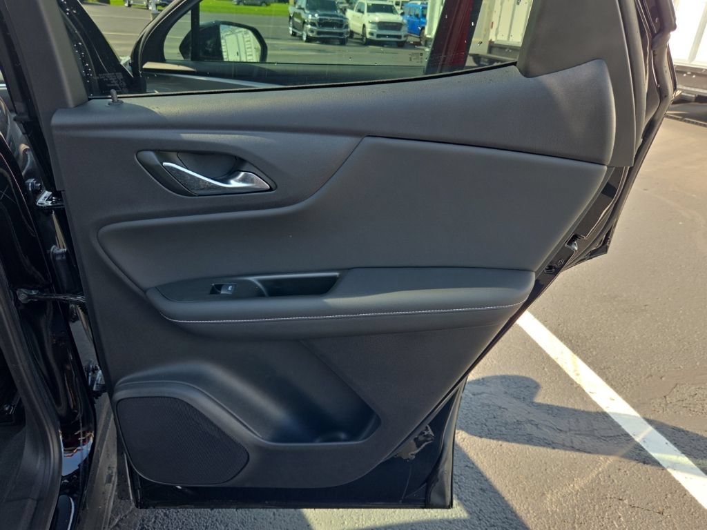 Used 2024 Chevrolet Blazer LT w/ Convenience Package FWD image 17
