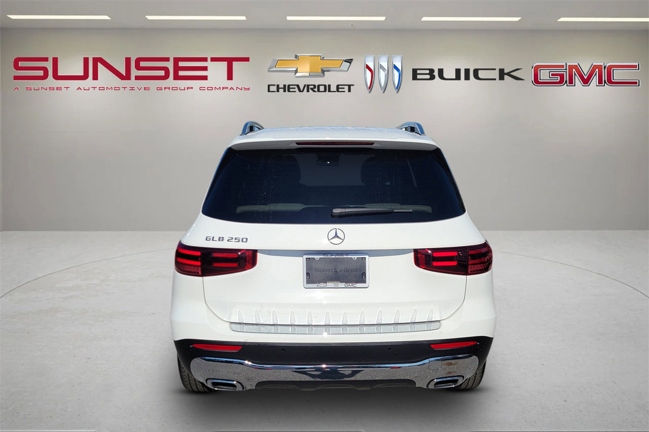 Used 2025 Mercedes-Benz GLB 250 image 5