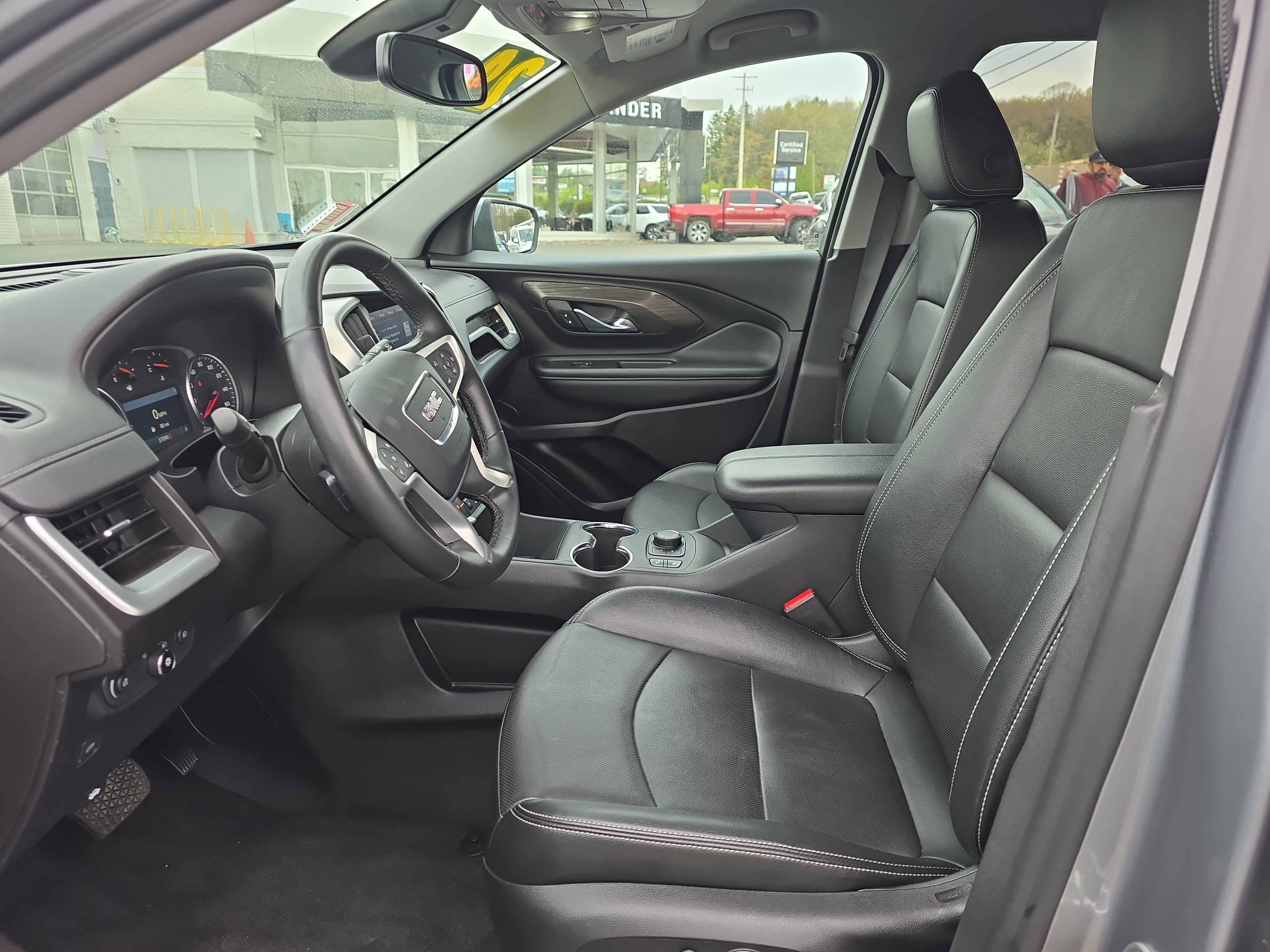 Used 2024 GMC Terrain SLT AWD/4WD image 13
