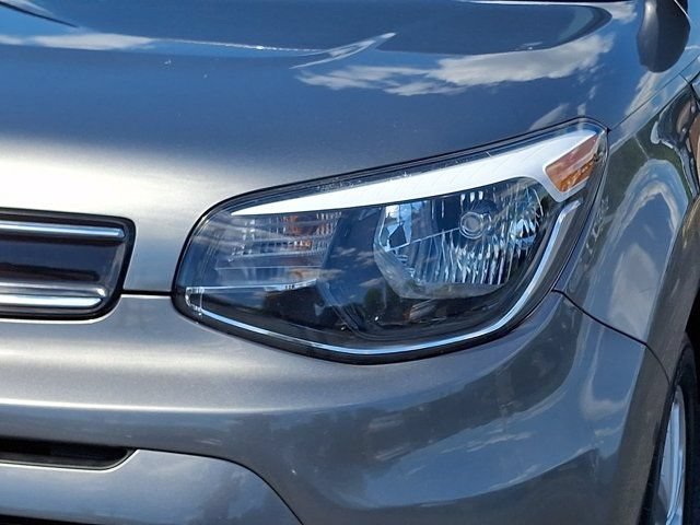 Used 2019 Kia Soul + FWD image 12