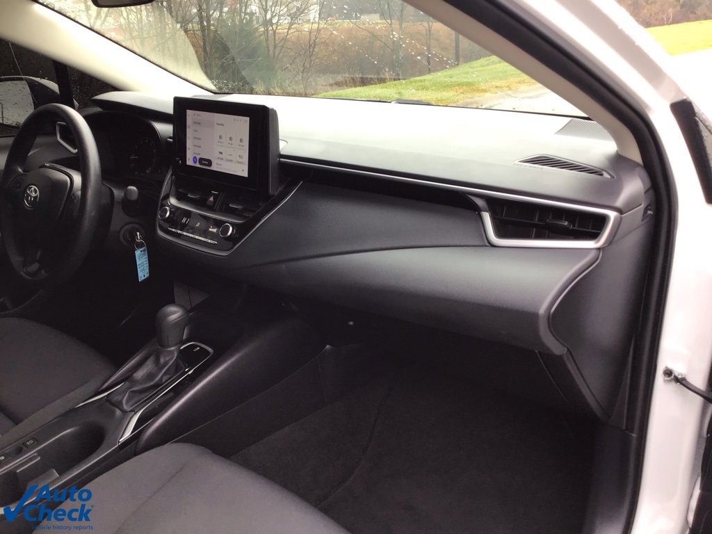 Used 2024 Toyota Corolla LE image 21