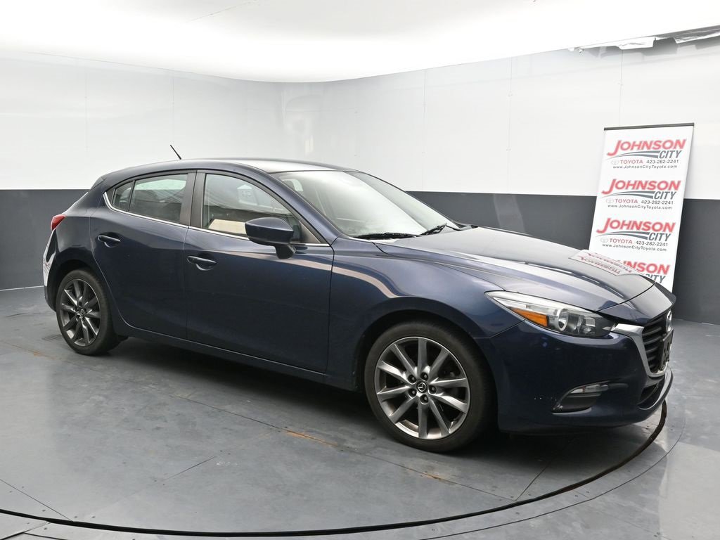 Used 2018 MAZDA MAZDA3 Touring video 2