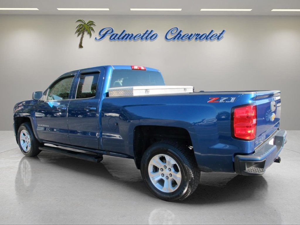 Used 2018 Chevrolet Silverado 1500 LT w/ All Star Edition AWD/4WD image 4