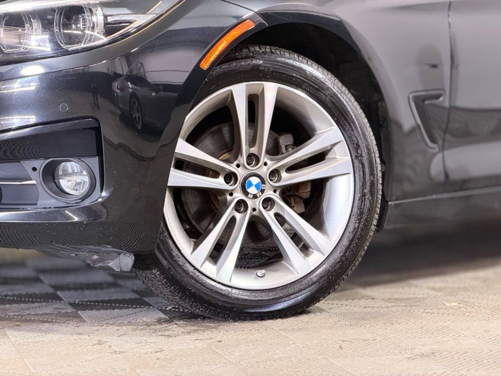 Used 2019 BMW 330i Gran Turismo xDrive image 2