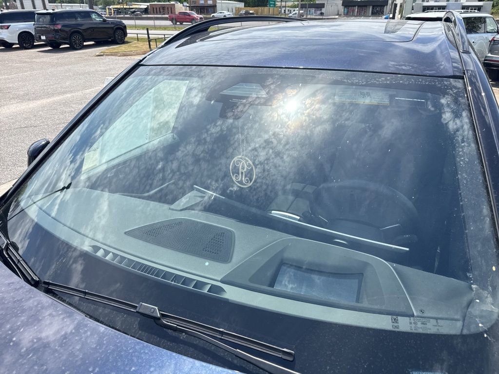 Used 2024 BMW X7 xDrive40i w/ M Sport Package image 4