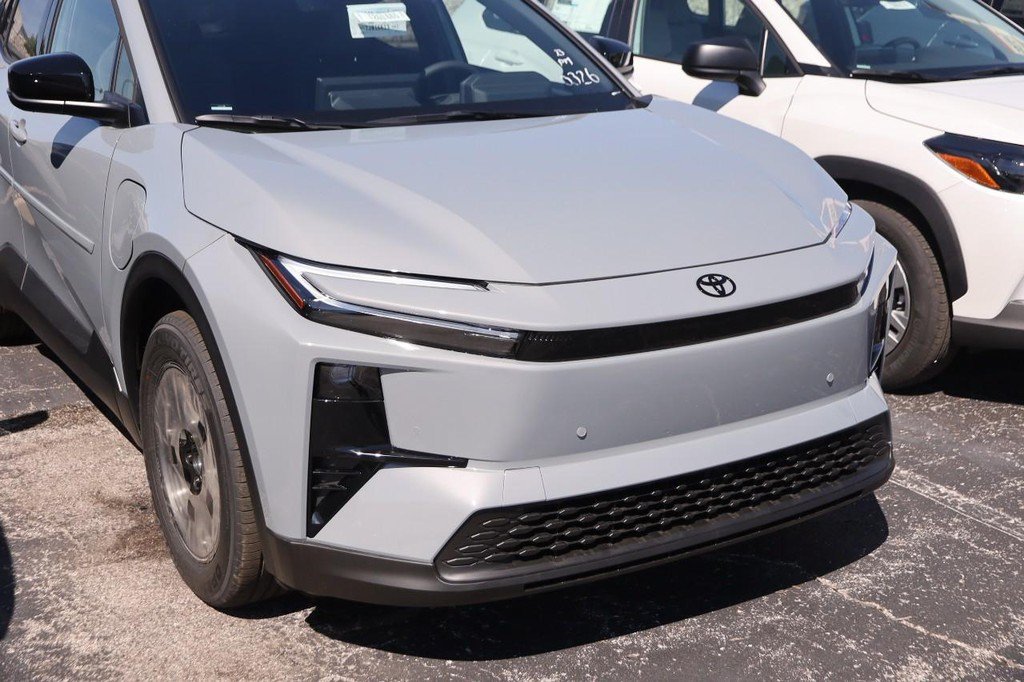 New 2026 Toyota C-HR AWD/4WD image 5