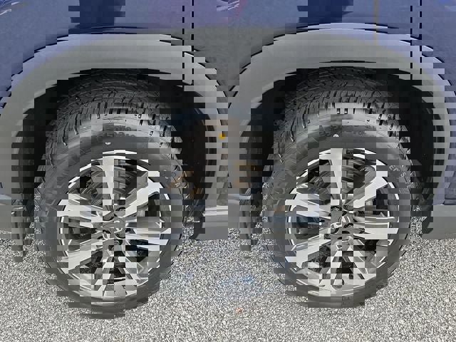 Used 2025 Honda Pilot Touring image 10