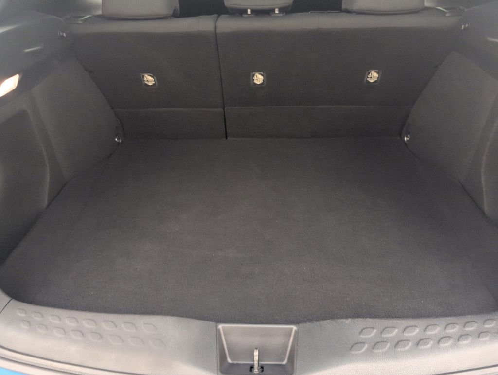 Used 2018 Toyota C-HR XLE FWD image 30