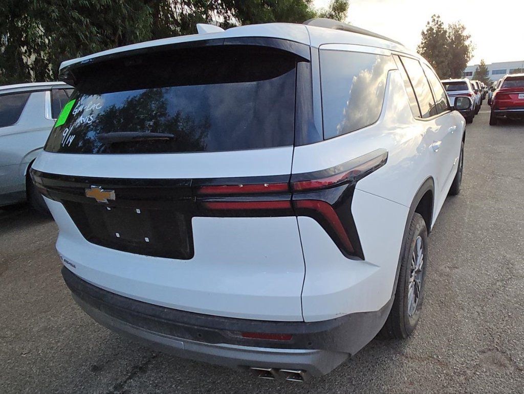 Used 2026 Chevrolet Traverse LT w/ Driver Confidence Package FWD image 4