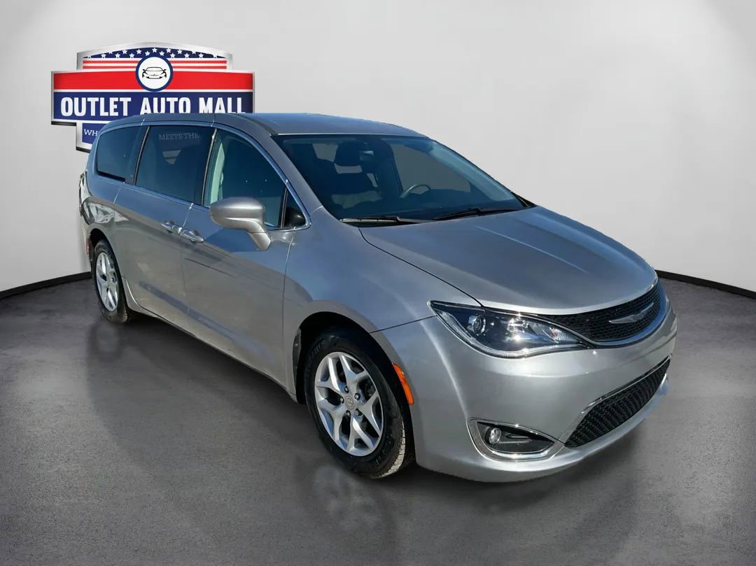 Used 2018 Chrysler Pacifica Touring Plus w/ Tire & Wheel Group