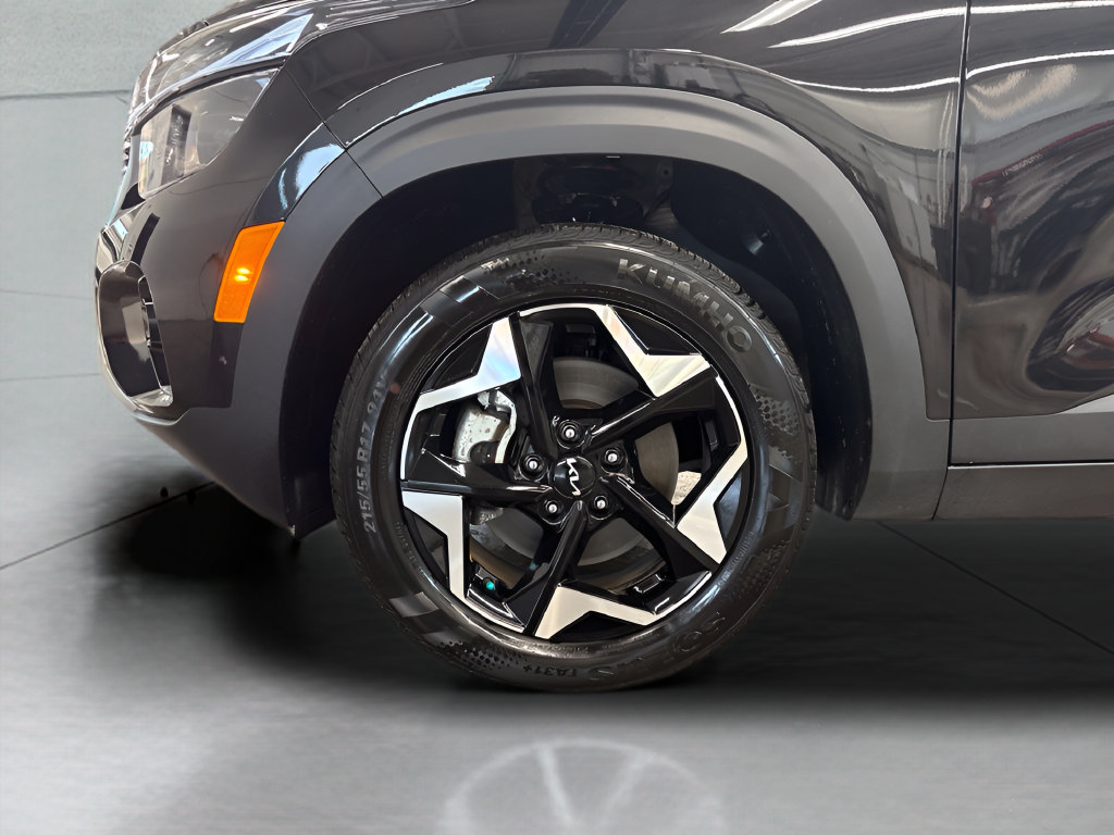 Certified 2025 Kia Seltos S AWD/4WD image 27