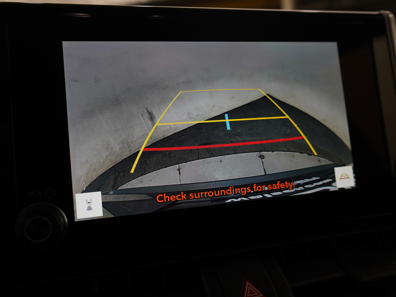 Used 2025 Toyota RAV4 XLE AWD/4WD image 28