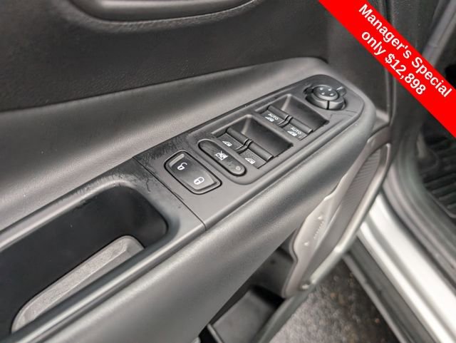 Used 2018 Jeep Renegade Limited w/ UConnect 8.4 Nav Group image 16