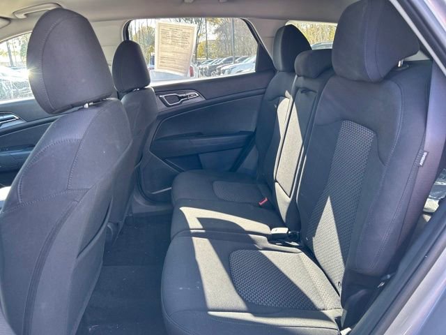 Used 2025 Kia Sportage LX image 17