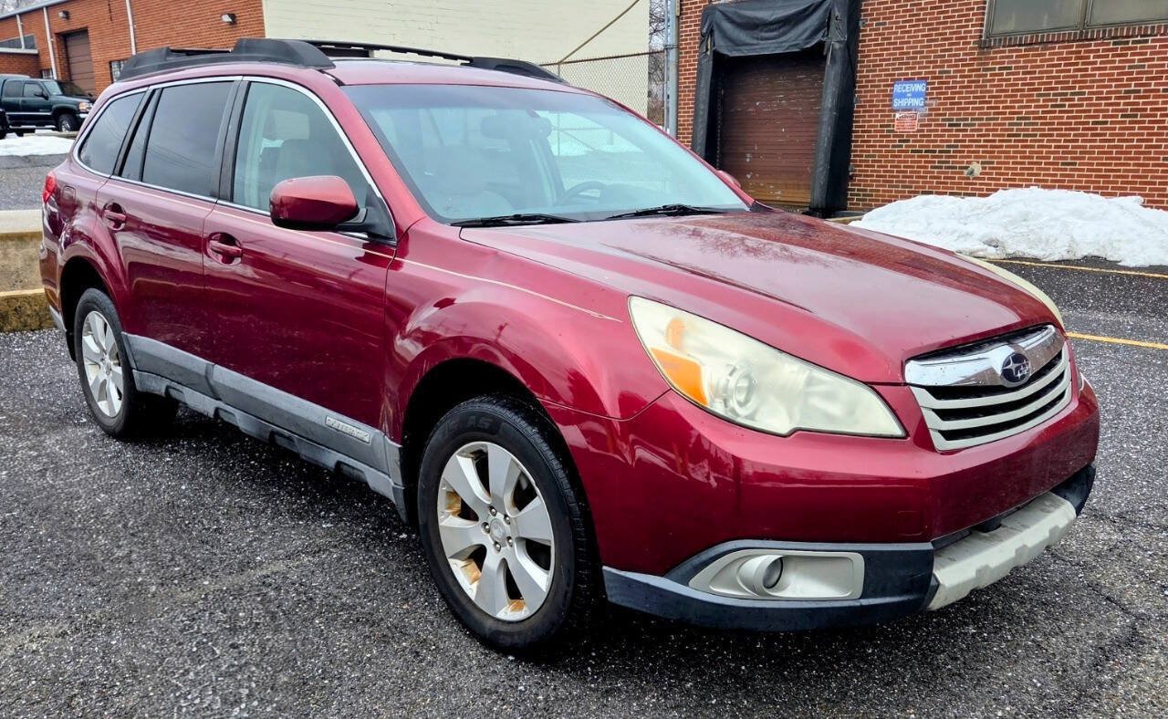 Used 2011 Subaru Outback 2.5i Limited AWD/4WD image 1