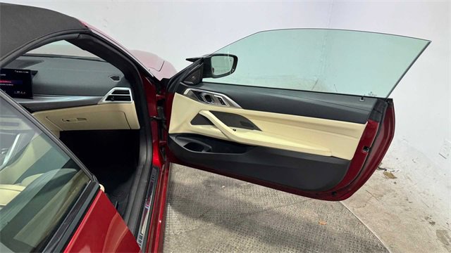 Used 2025 BMW M440i Convertible image 12