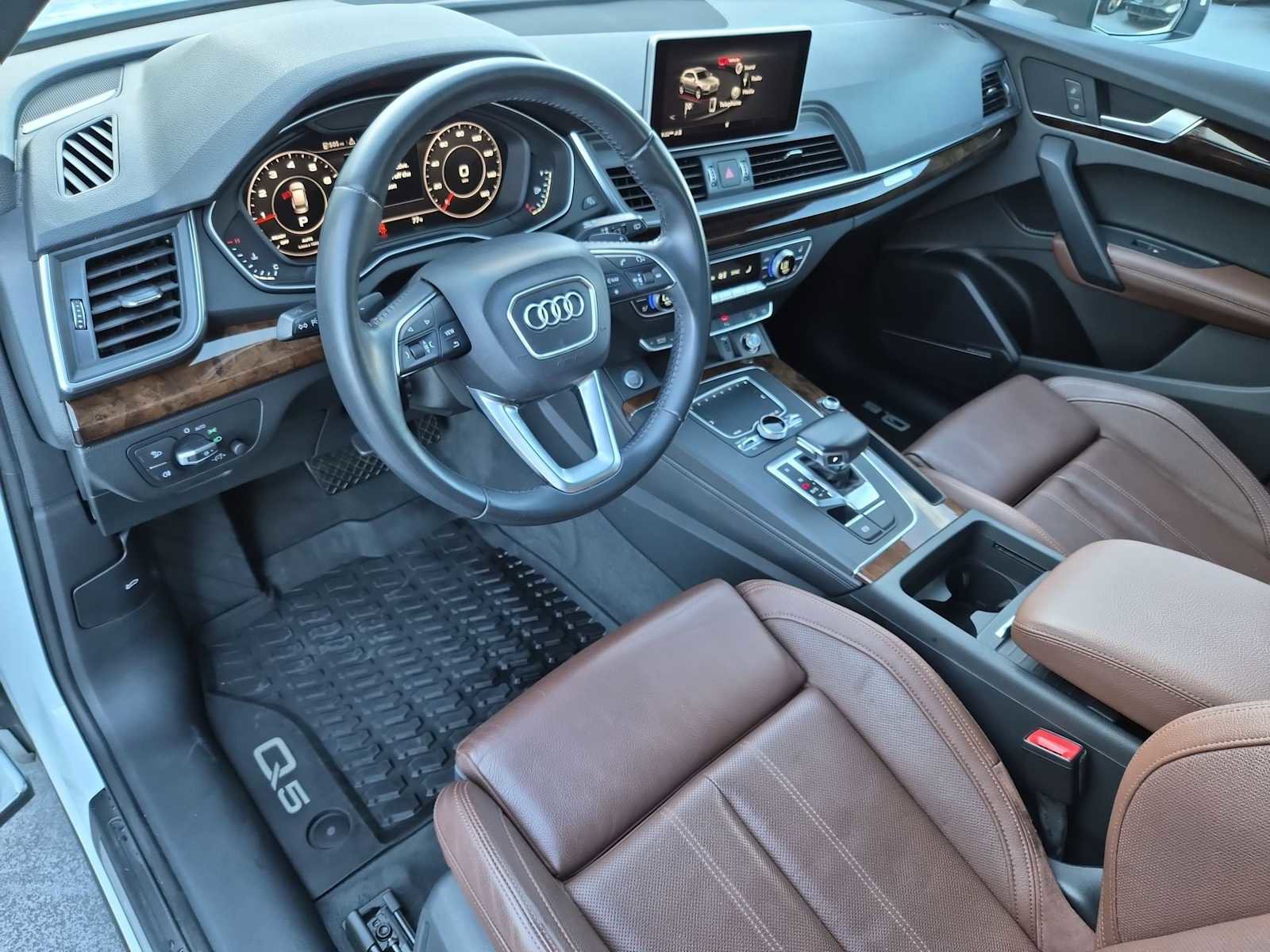 Used 2019 Audi Q5 2.0T Premium Plus w/ Premium Plus Package image 2