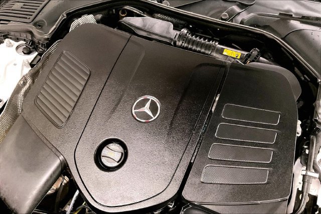 Used 2025 Mercedes-Benz C 300 4MATIC Sedan image 35
