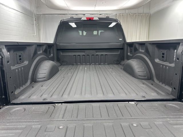 Used 2025 Ford F250 XLT w/ Black Appearance Package image 6