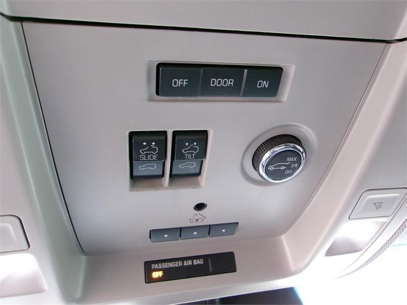 Used 2017 GMC Yukon Denali image 35