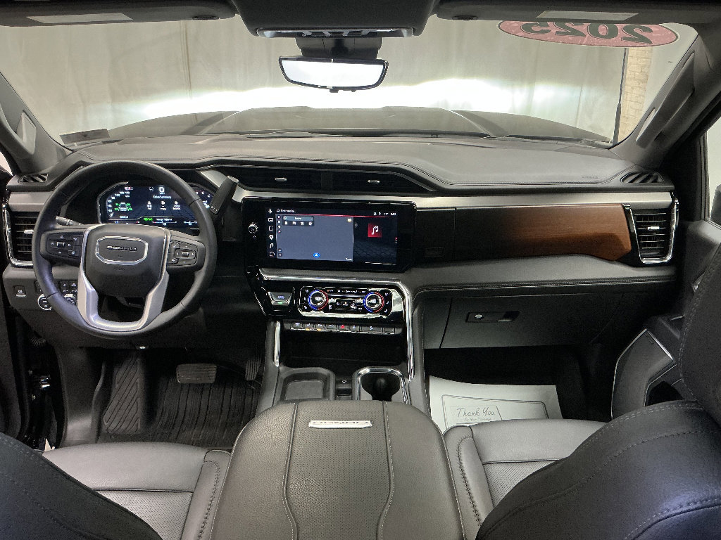 Used 2025 GMC Sierra 3500 Denali w/ Denali Reserve Package AWD/4WD image 22