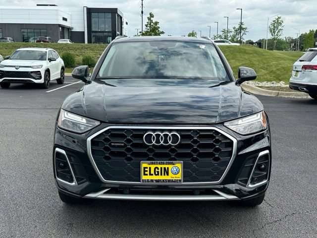 Used 2023 Audi Q5 2.0T Premium w/ Convenience Package AWD/4WD image 2