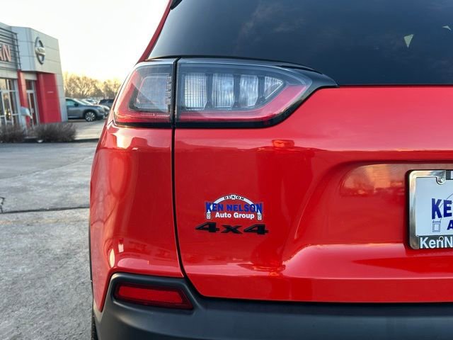 Used 2021 Jeep Cherokee Latitude Plus image 11