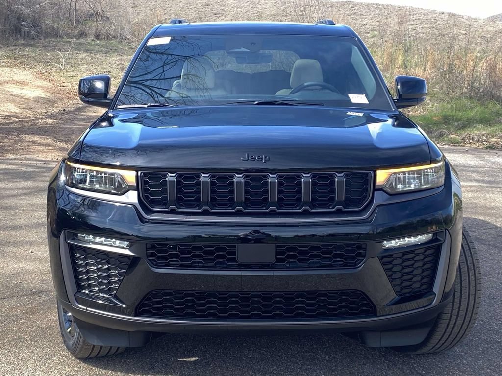 New 2026 Jeep Grand Cherokee L Limited w/ Limited Altitude Package RWD image 32