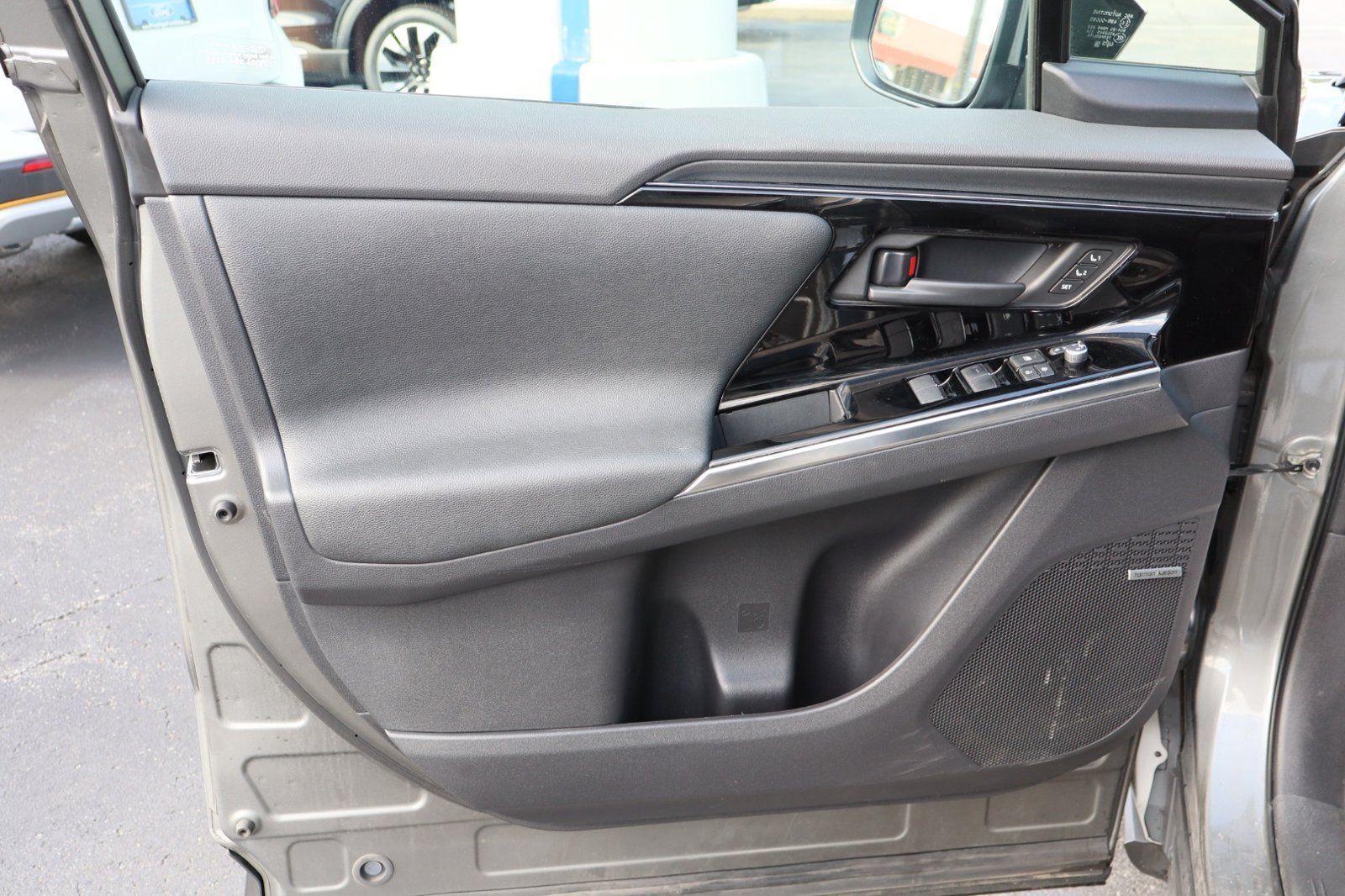 Used 2023 Subaru Solterra AWD image 11
