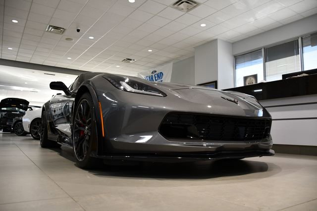 Used 2015 Chevrolet Corvette Z06 w/ Z07 Performance Package image 3