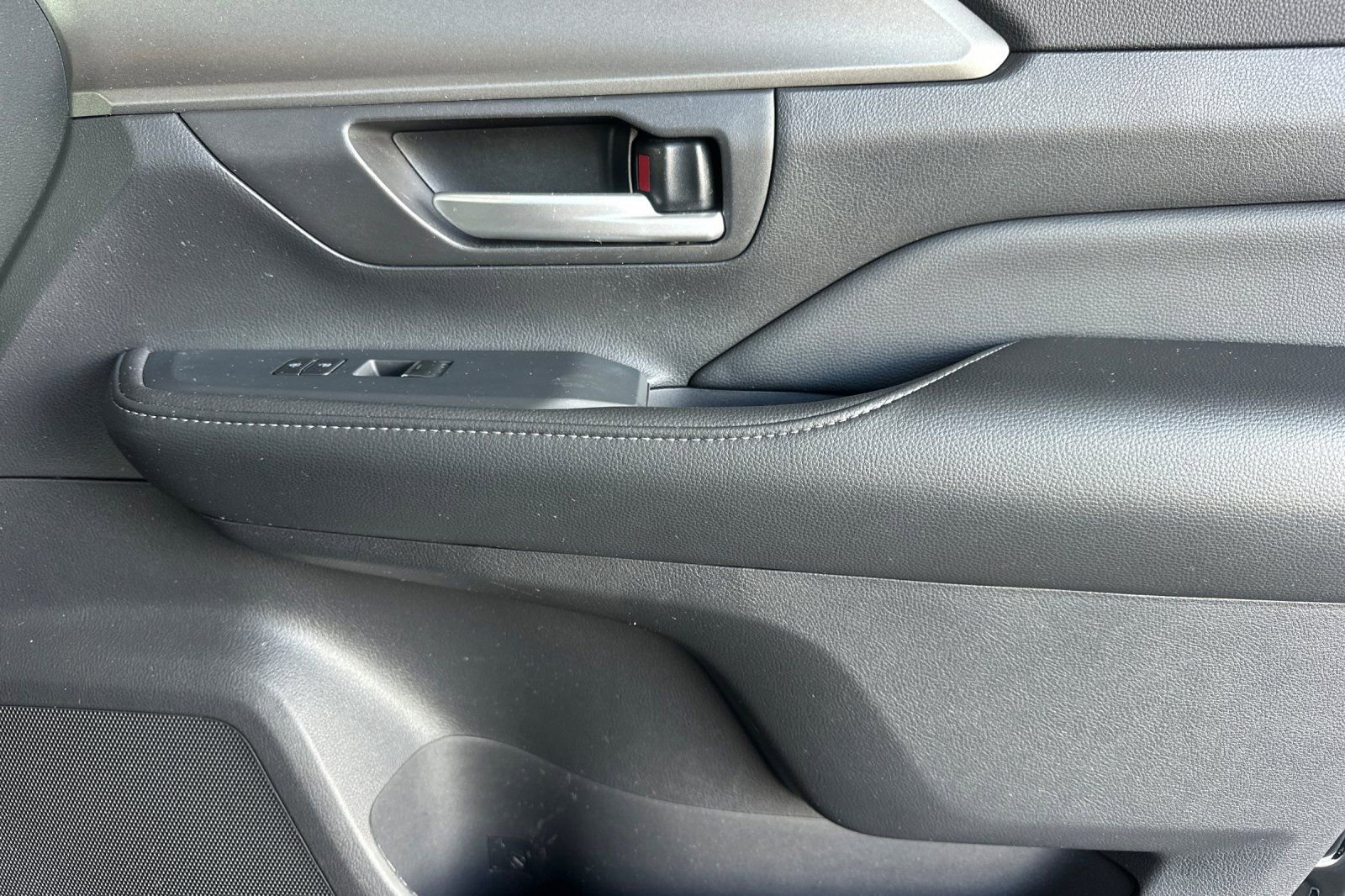 Certified 2025 Toyota Grand Highlander FWD image 23