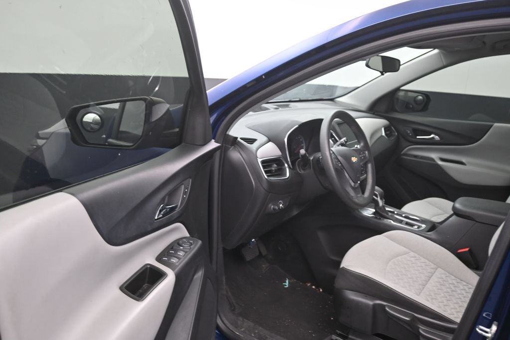 Used 2022 Chevrolet Equinox LS FWD image 10
