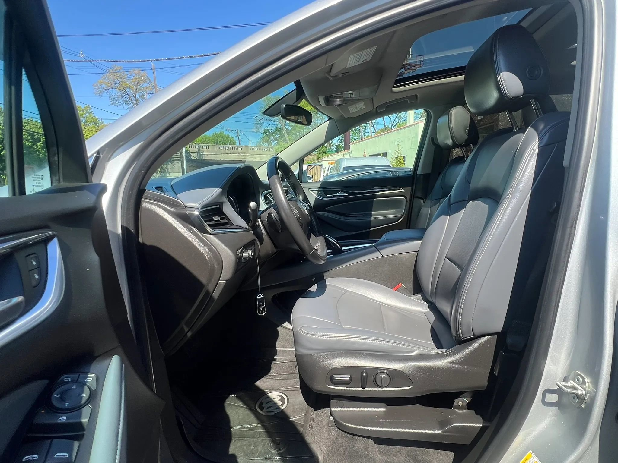 Used 2018 Buick Enclave Essence w/ Trailering Package AWD/4WD image 28