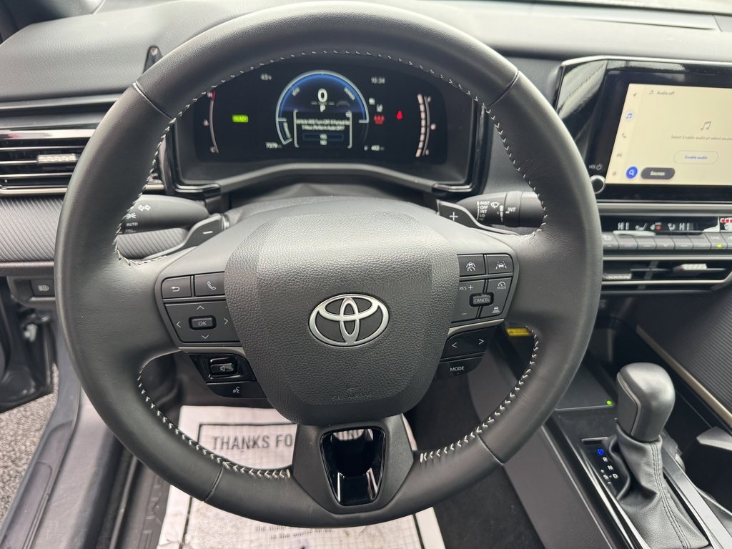 Used 2025 Toyota Camry SE w/ Convenience Package image 15