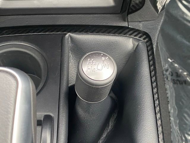 Used 2018 Toyota 4Runner TRD Off-Road Premium AWD/4WD image 18
