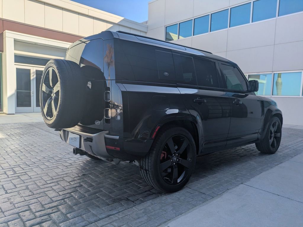 Certified 2021 Land Rover Defender 110 X AWD/4WD image 5